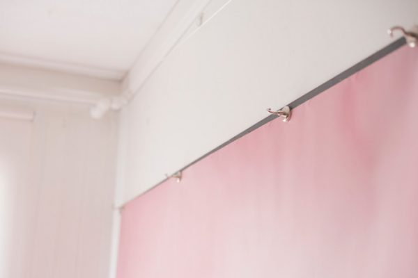 imanes para sujetar fondos en estudio fotográfico